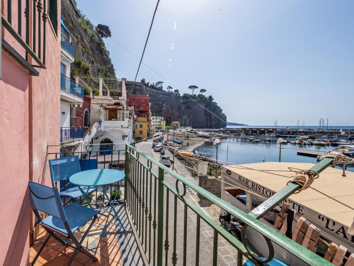 Casa Mariarosa - Seaside Apartment With Balcony Piano di Sorrento Eksteriør billede